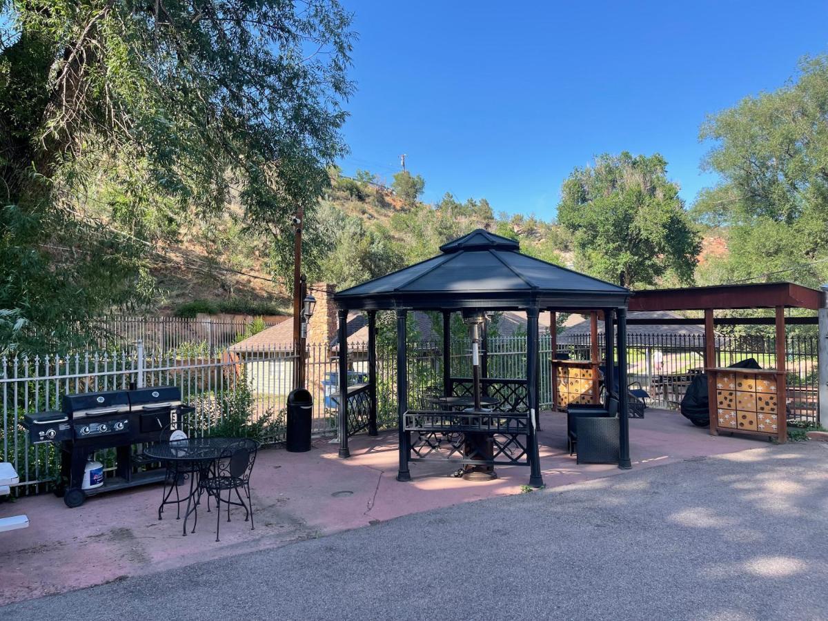 Pikes Peak Inn Manitou Springs Exterior photo